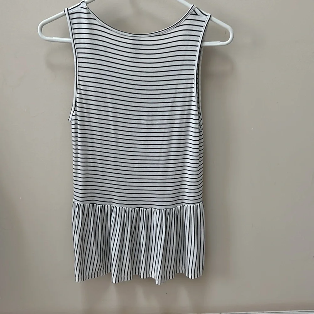 Allison Joy Sleeveless White & Black striped top size S